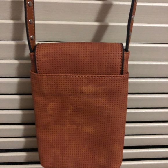 MELLOW WORLD NWOT Vegan Leather Studded Cell Phone Crossbody. - Picture 2 of 10